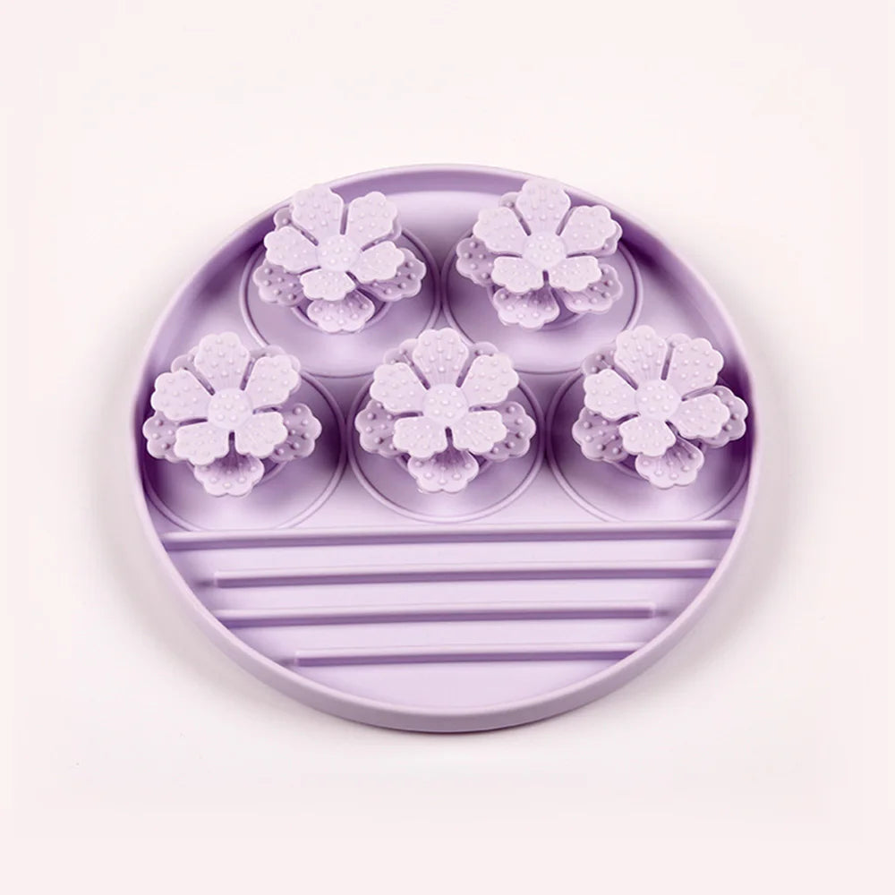 Pet Snuffle Mat round Slow Feeder Pad - Silicone Suction Cup Dog Feeding Mat, Anti-Choke Cat Food Bowl,